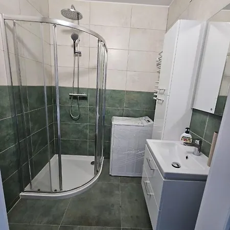 Marcello Teczowe 8b 8 شقة